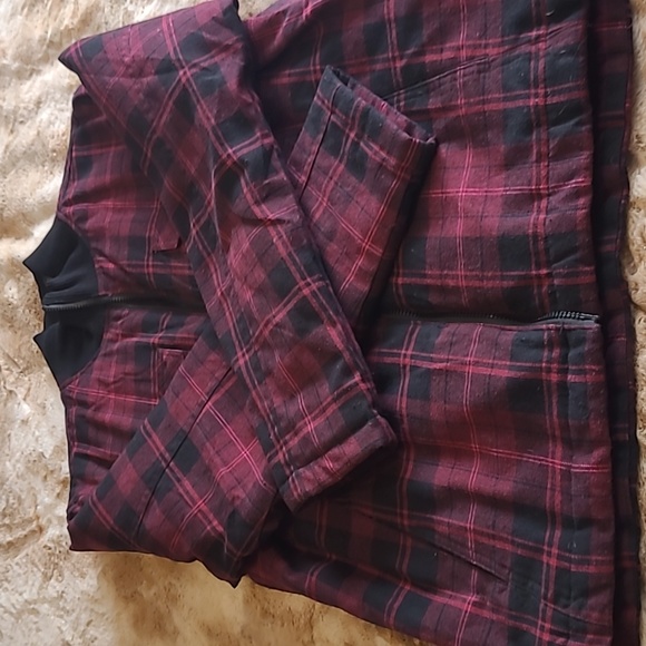 Plaid zip up flannel Jacket - Picture 5 of 8